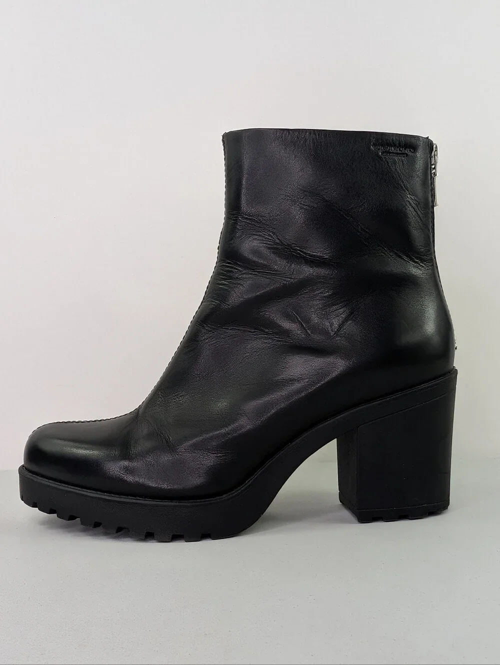 Vagabond Grace Boot Size 39 US 8 Black Leather Chunky Bootie Block Heel Side Zip